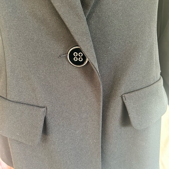 Black Blazer - Picture 2 of 7